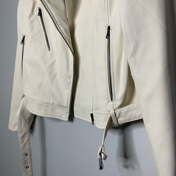 Women’s faux leather jacket size large 🧥 - Picture 2 of 5